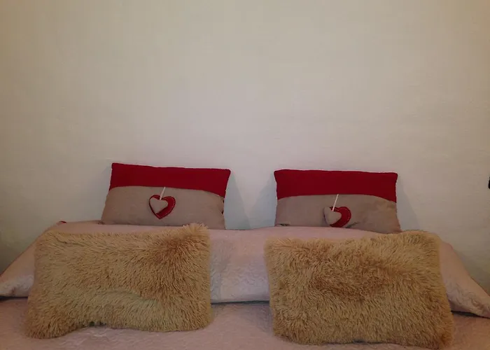 Maison Des Challant Apartment