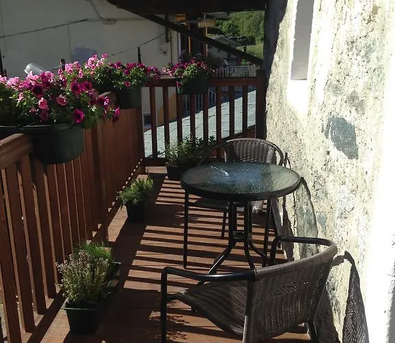 Maison Des Challant Apartment *