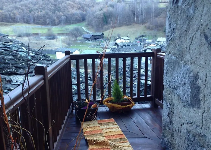 Maison Des Challant Apartment *